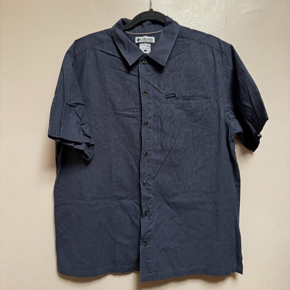 Columbia Blue/Gray Cotton Large Button Down Short Sleeve Shirt